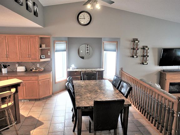 5th image of 62 Westmews Cres