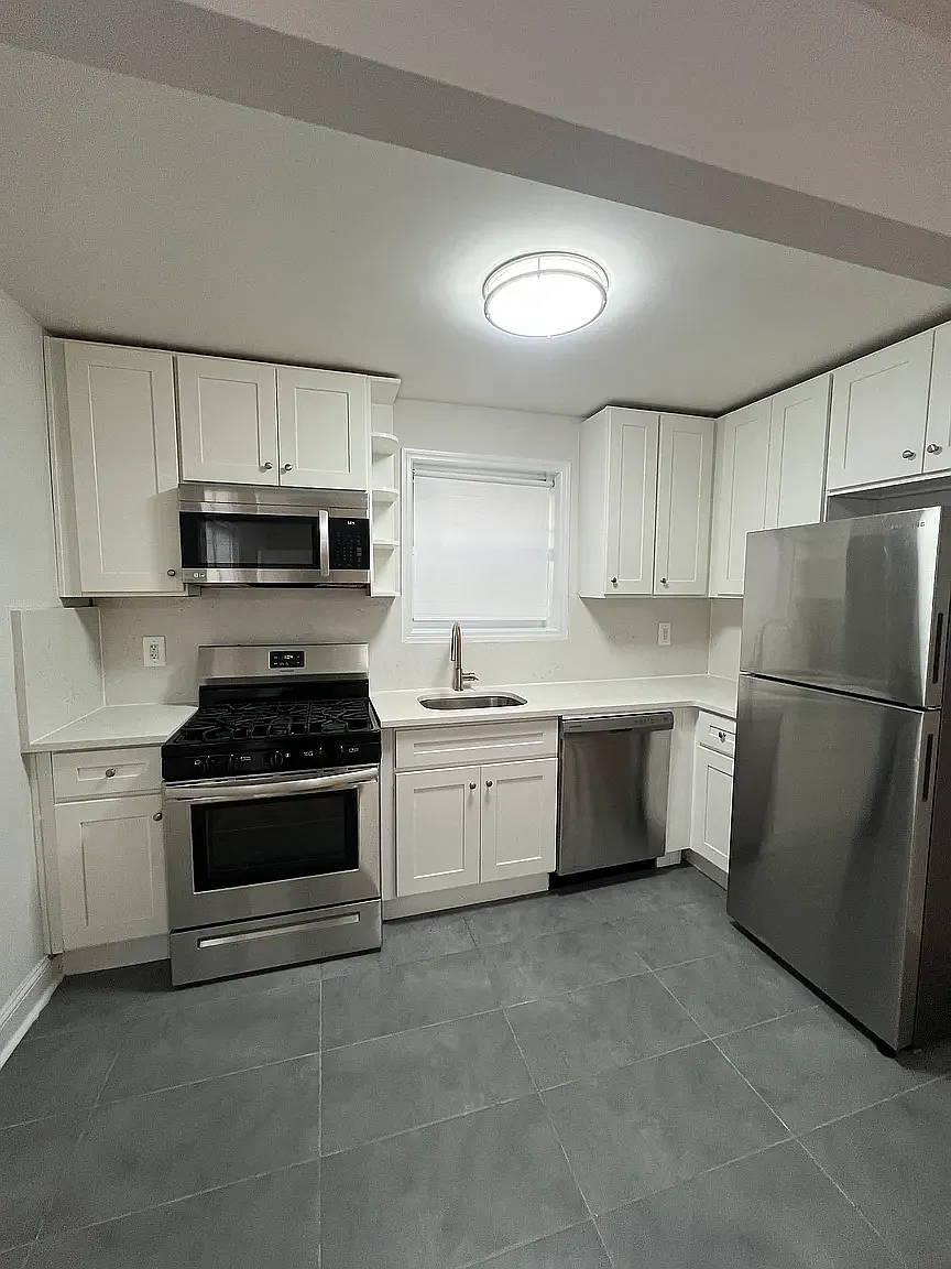221-09 67th Avenue — Photo 3