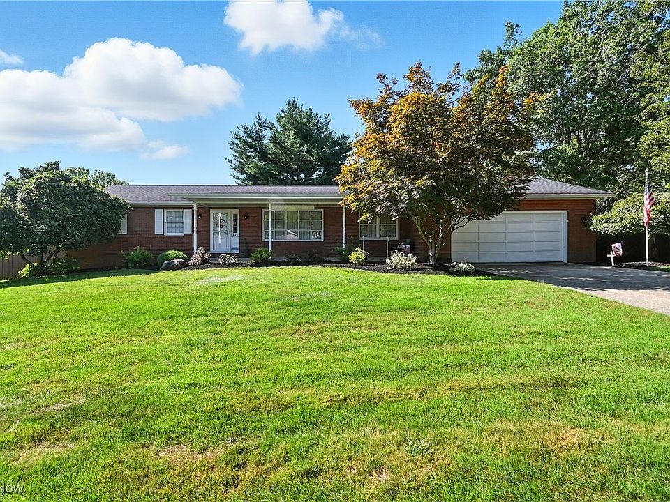 1st image of 425 Mather Hill Dr