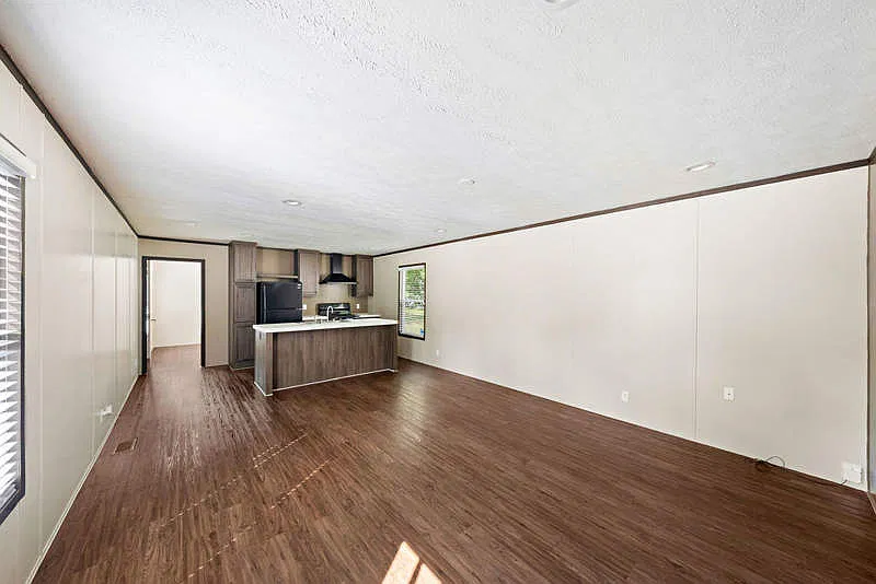 4 bed, 2.0 bath, 1368 sqft, $1,499 — Photo 2