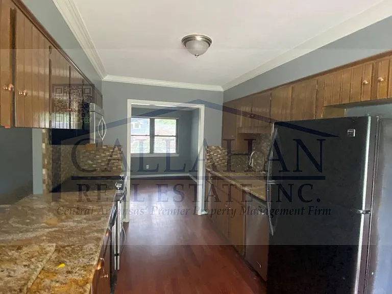 2811 Fox Glenn St — Photo 3