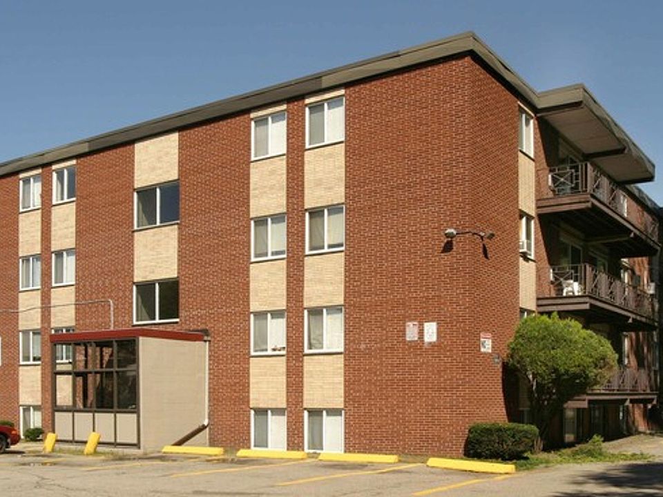 2nd image of 480 Norfolk St APT 107