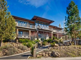 3240 NW Horizon Dr, Bend, OR 97703