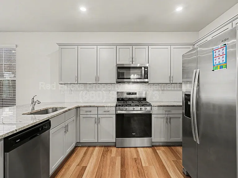 7718 Nelson Rd — Photo 11