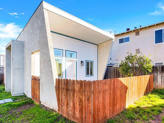 2nd image of 1740 Dahlia Ave