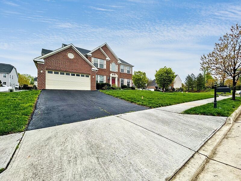 2nd image of 2100 Ballast Ln