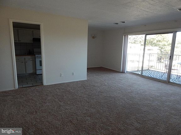 5th image of 2622 Redcoat Dr #169-1C