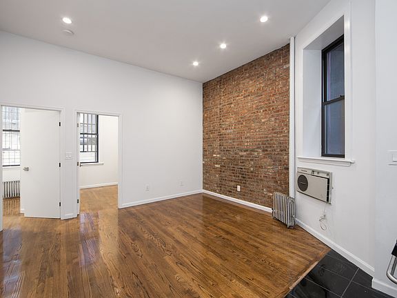 2nd image of 122 Ludlow St Frnt 1