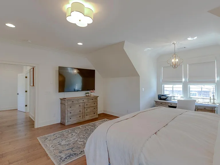1906B Bernard Ave — Photo 20