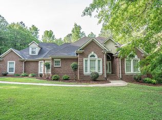 241 Hidden Lakes Dr, Gray, GA 31032