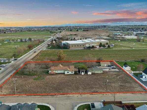 3514 S Indiana Ave, Caldwell, ID 83605