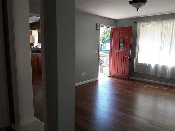3rd image of 216 Fishback Ave