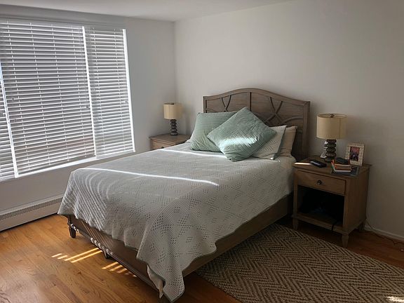 5th image of 2985 Pacific Ave #10
