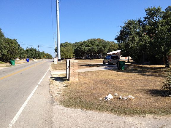 4th image of 610 Marquis Ln