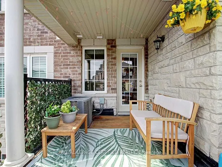 213 Betsy Dr N — Photo 12