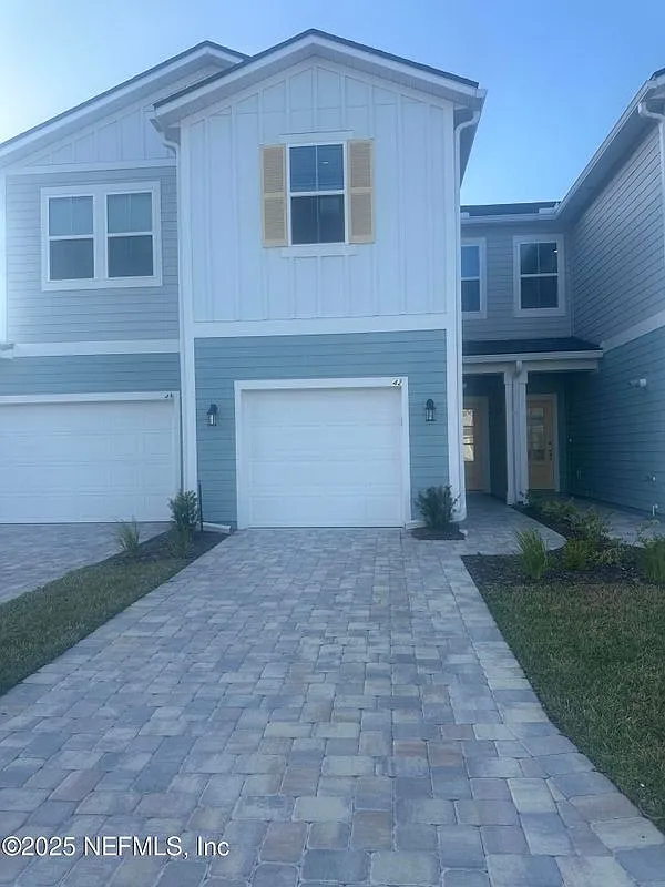 3 bed, 3.0 bath, 1445 sqft, $2,025 — Photo 1