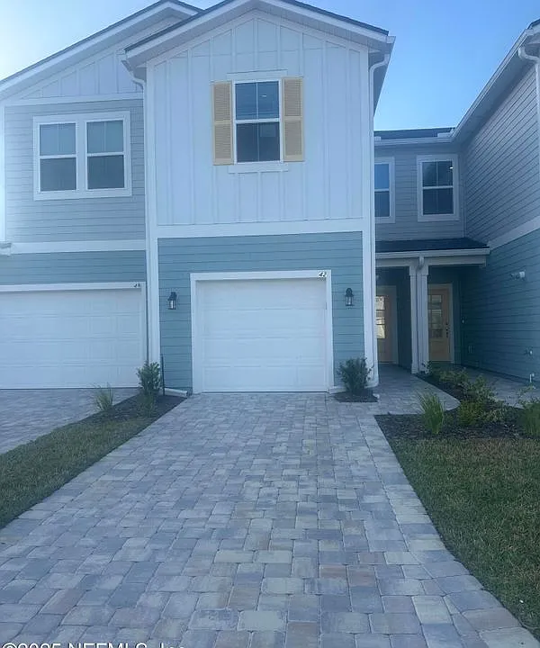 265 Brandon Lakes Dr
