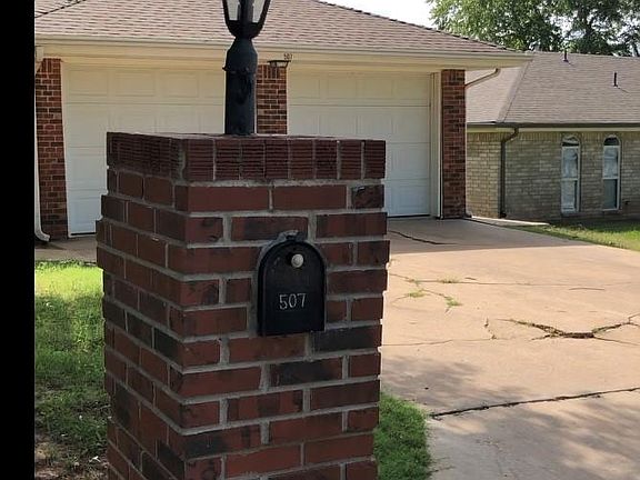 5th image of 507 N Flanagan Ave