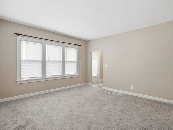 5th image of 1324 Marquette St