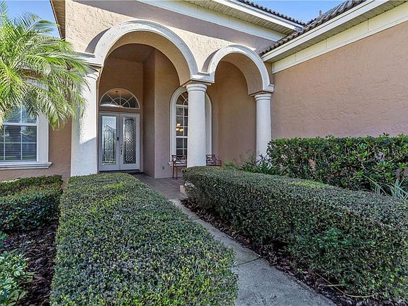 3rd image of 4972 Keeneland Cir