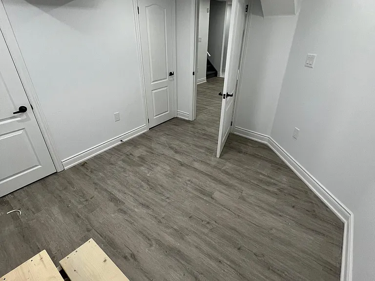 46 Starry Cres #BASEMENT — Photo 2