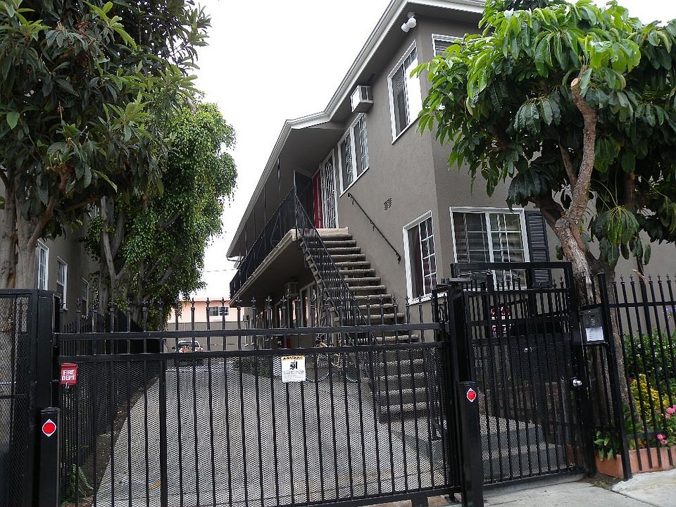1st image of 750 Lillian Way APT 3