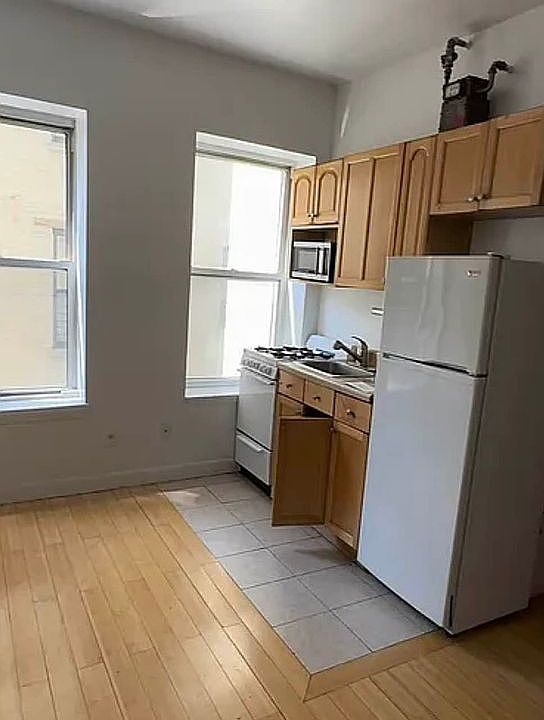 1st image of 2228 Amsterdam Ave APT 4A