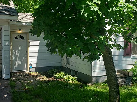 3rd image of 4405 Woodland St