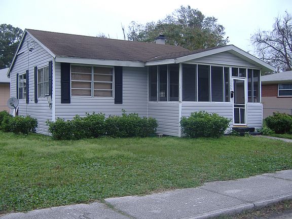 2nd image of 2042 W 15th St