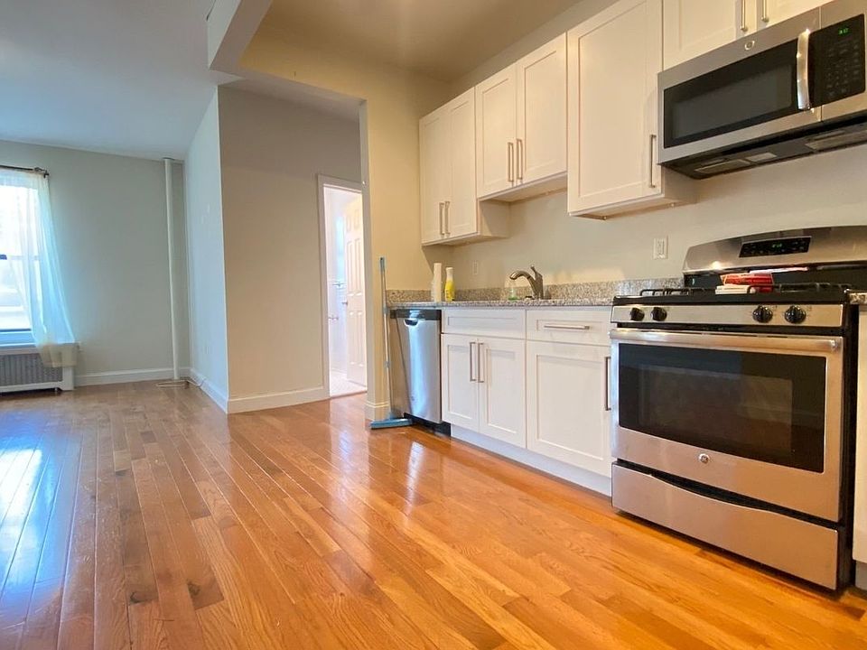 1st image of 60-15 Woodside Ave #3CC