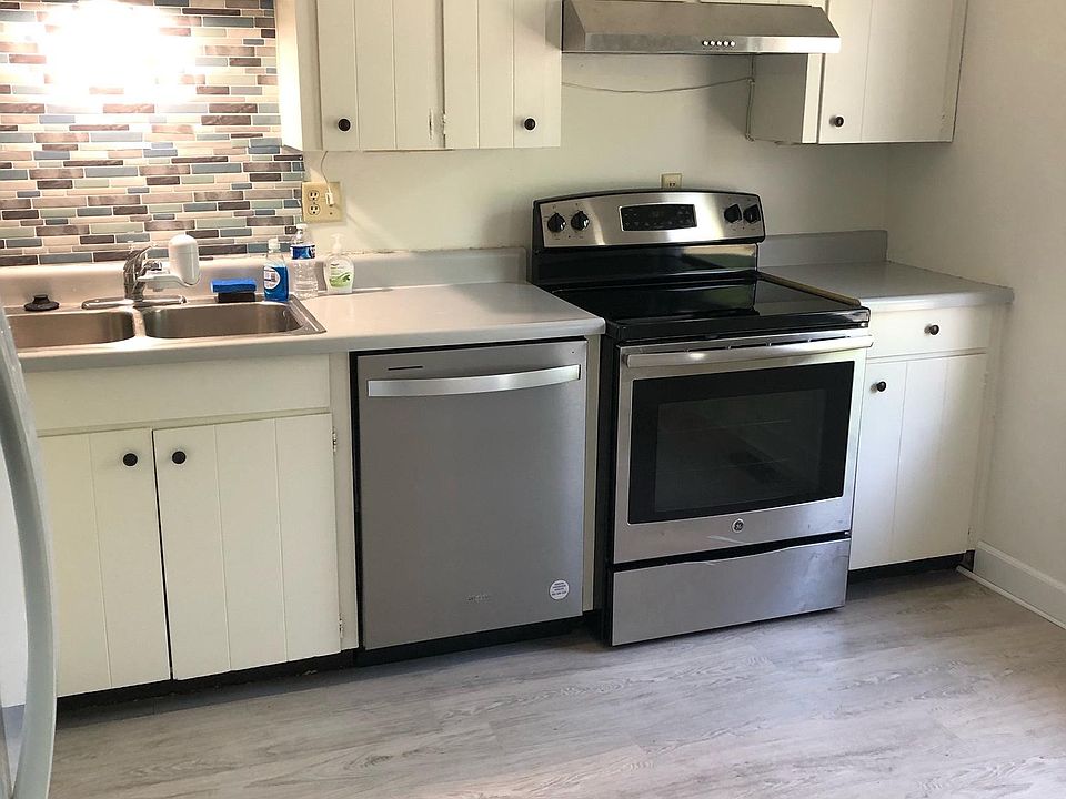 1st image of 8639 W 108th Pl