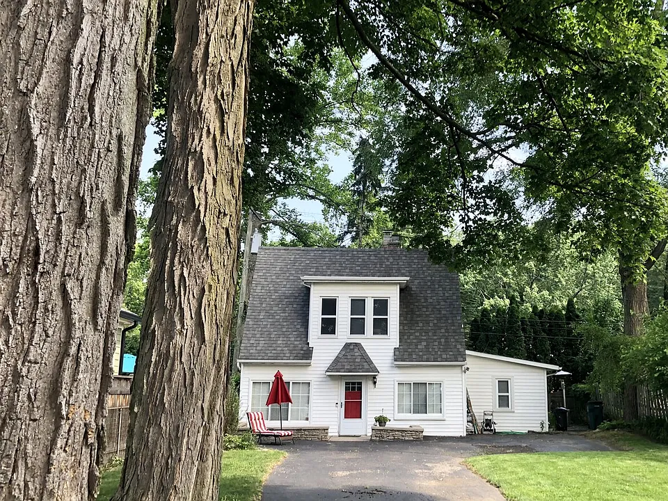 Englewood Ave