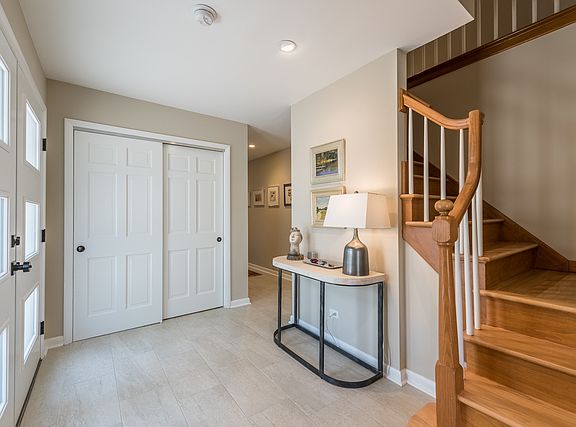 3rd image of 251 Sheffield Ln