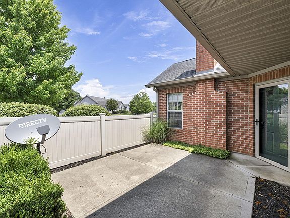 4th image of 2227 Ravine Woods Dr