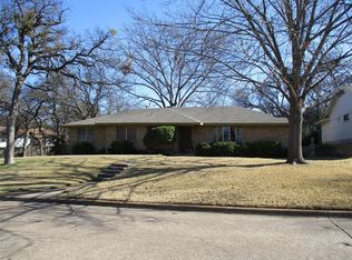 807 Hampshire Dr, Grand Prairie, TX 75050