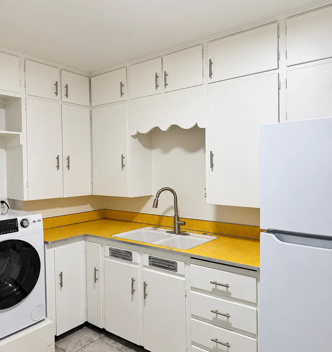 2 bed, 1000 sqft, $1,000 — Photo 1