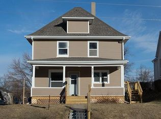 4240 Lake St, Omaha, NE 68111