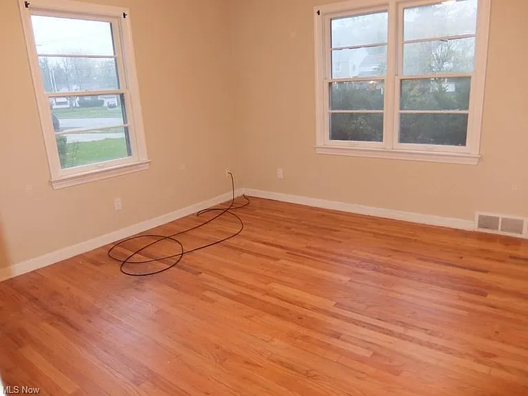 2332 N Taylor Rd — Photo 10