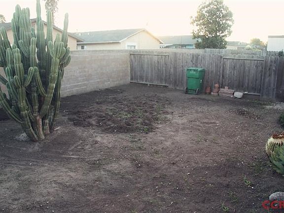 2nd image of 4844 Hernandez Dr