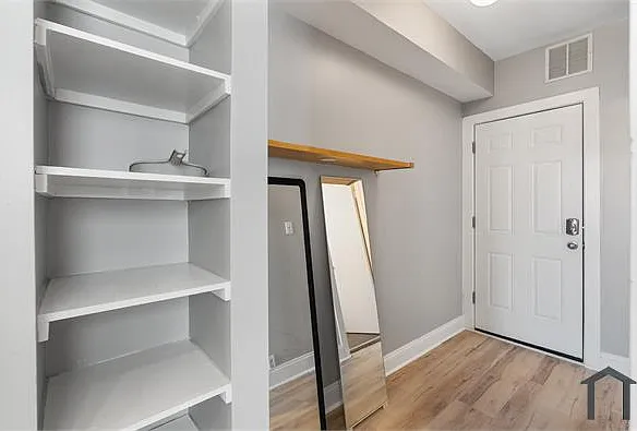 1 bed, $2,000 — Photo 4