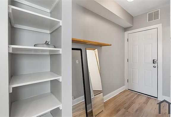 4th image of 1932 15th St NW Floor 2
