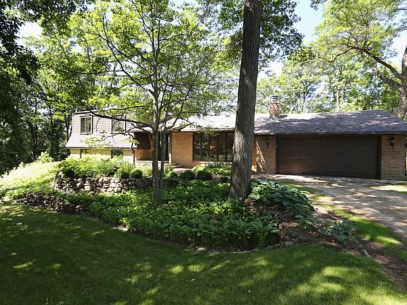2nd image of 9447 Jane Ct N