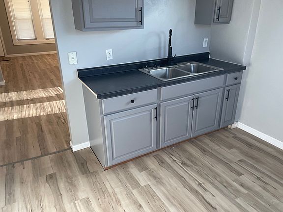 5th image of 3807 Manola Ave