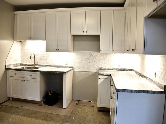 4th image of 215 Center St #1