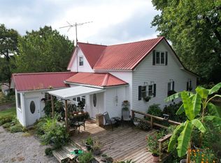 200 Crestview Dr, Dongola, IL 62926