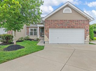 5911 Stephanie Green Ct, Saint Louis, MO 63129