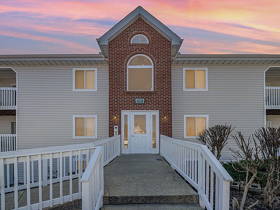 2nd image of 10136 Carnation Ct APT 5
