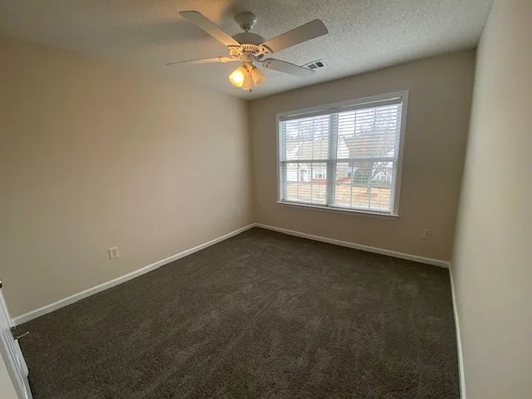5463 Medlock Corners Dr — Photo 36