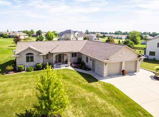 322 Brookview Dr, Luxemburg, WI 54217