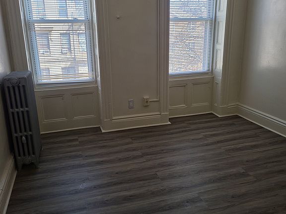 2nd image of 480 Van Buren St Floor 2